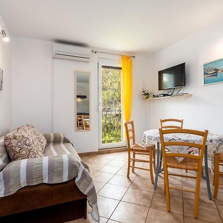 Apartments With A Parking Space Baska, Krk - 13907 Номер фото