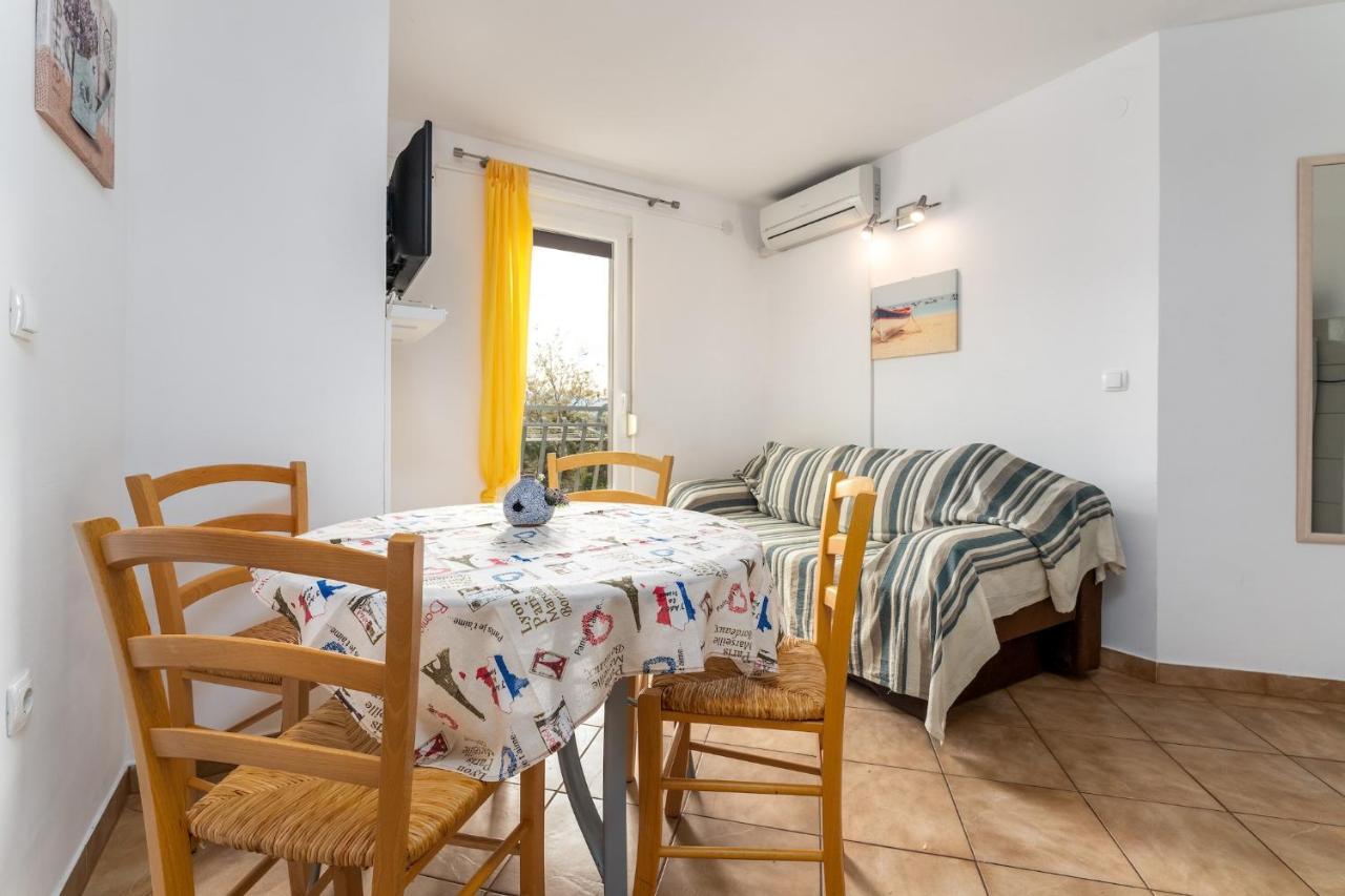 Apartments With A Parking Space Baska, Krk - 13907 Экстерьер фото
