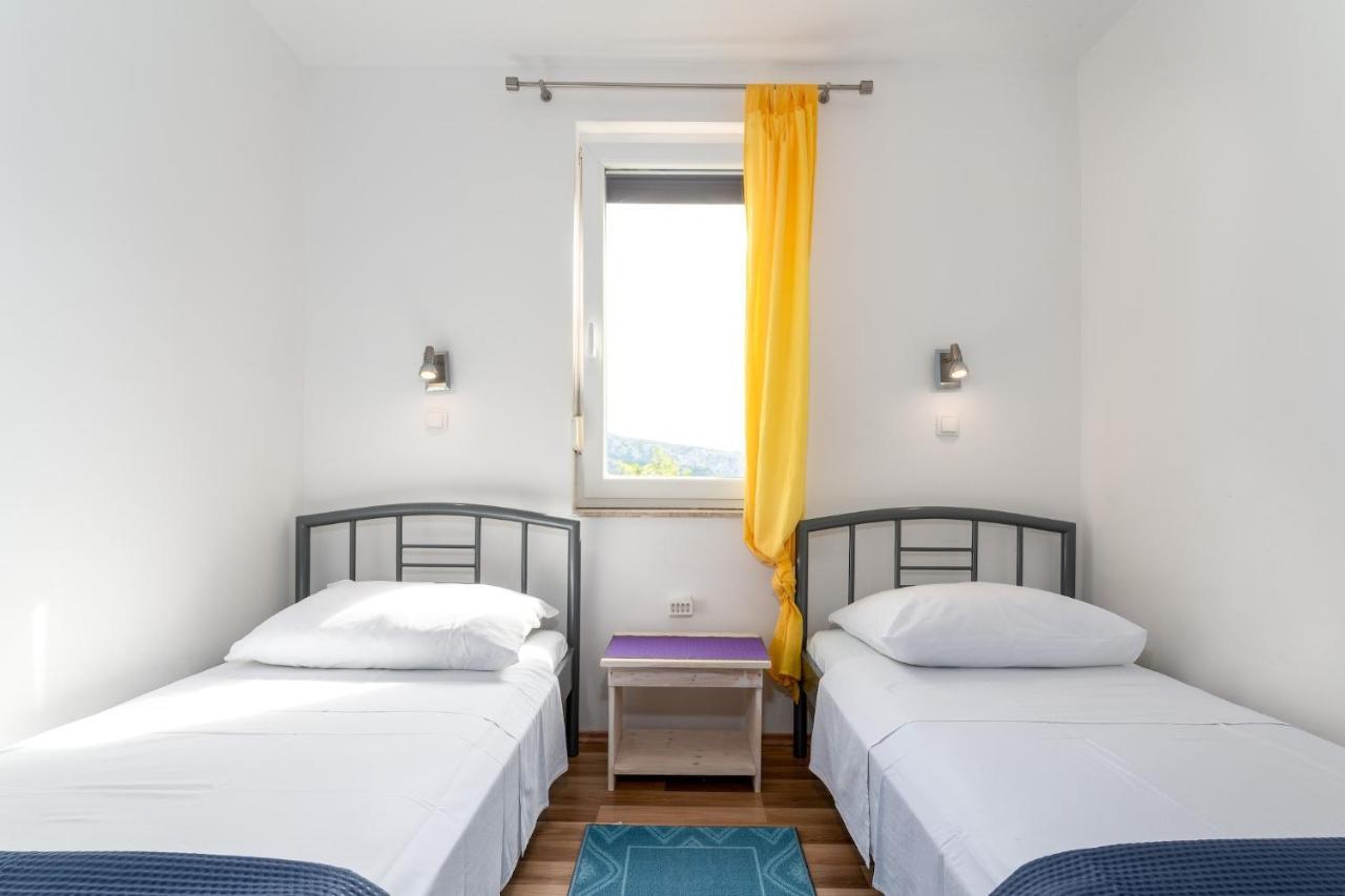Apartments With A Parking Space Baska, Krk - 13907 Экстерьер фото