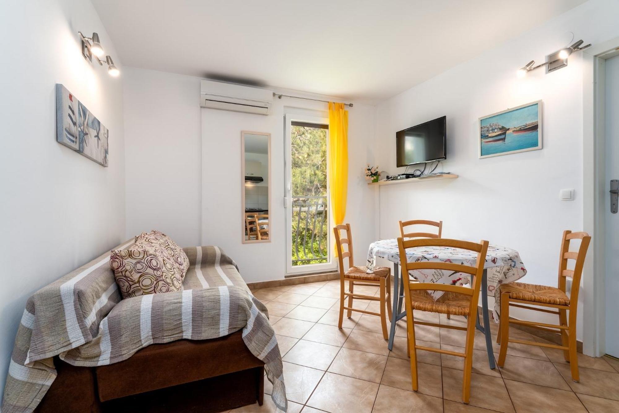 Apartments With A Parking Space Baska, Krk - 13907 Номер фото