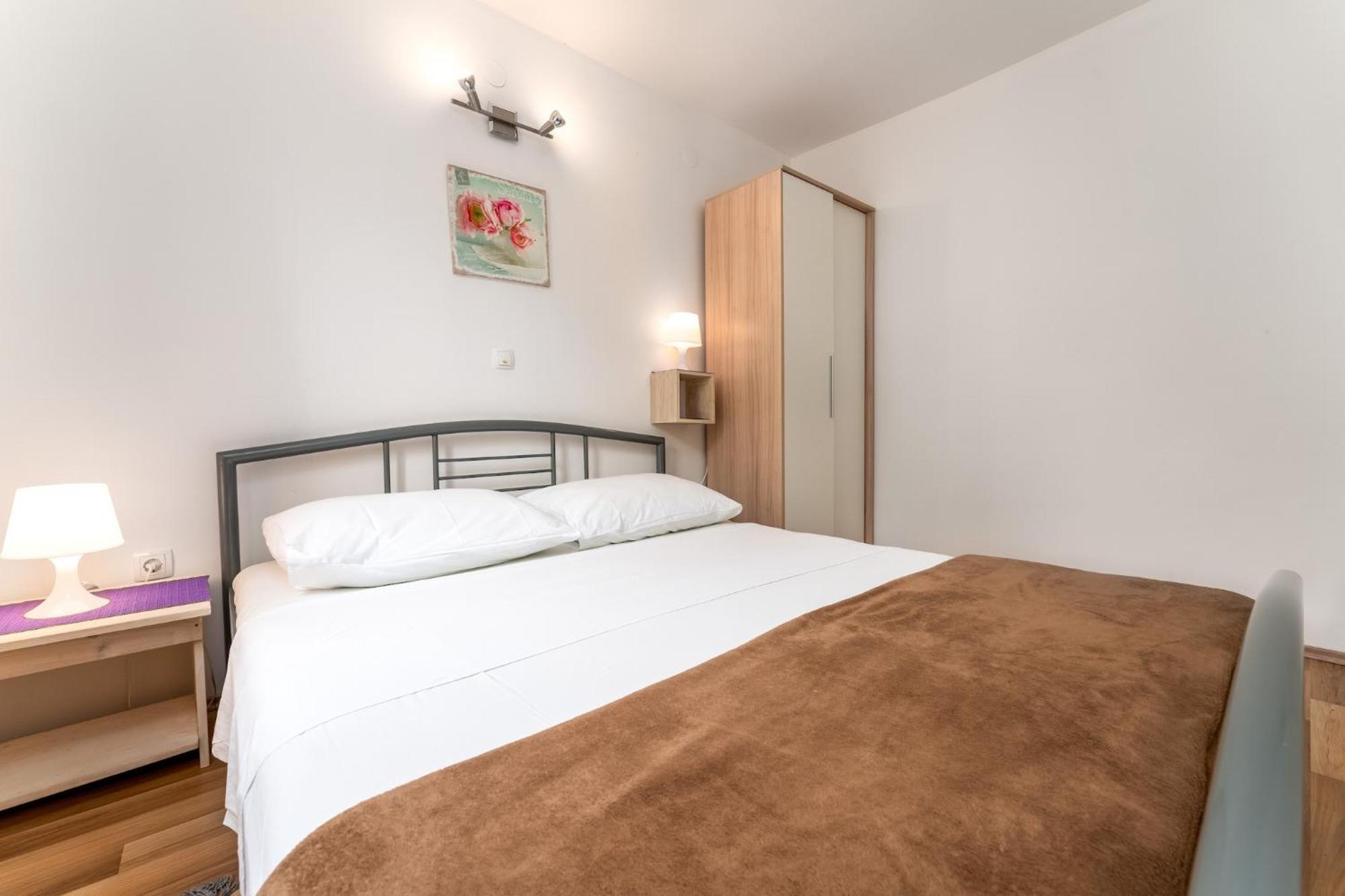 Apartments With A Parking Space Baska, Krk - 13907 Номер фото